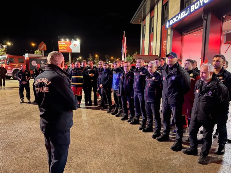 Kocaeli Büyükşehir’den Sındırgı’ya hızlı destek!