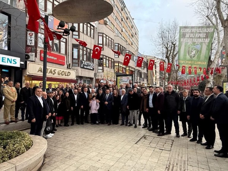 CHP Heyetinden Kocaeli Sivaslılar Derneği’ne anlamlı ziyaret