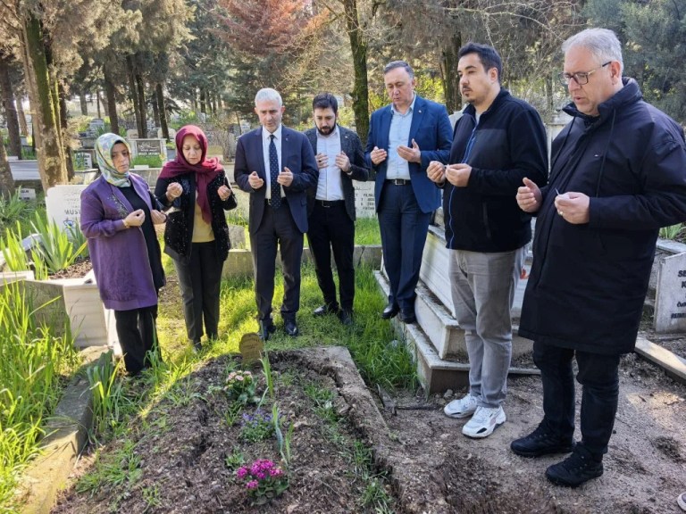 AK Parti Gebze’den Cemalettin Kaflı’ya Anma