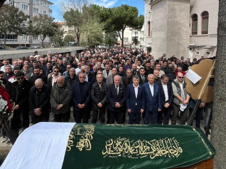 Karamürsel’de Yas: Erman Eraslan Son Yolculuğuna Uğurlandı