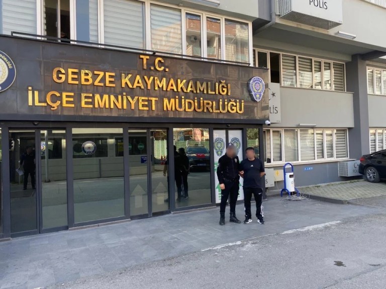 Hırsızlık suçundan aranan şahıs yakalandı