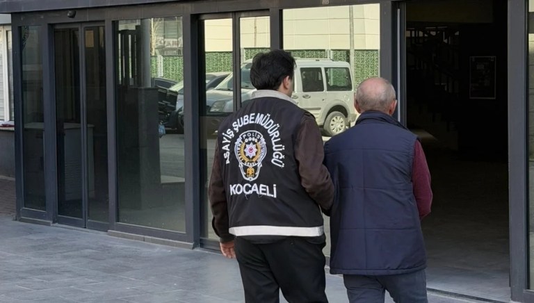 Kocaeli’de dolandırıcılık firarisi yakalandı!
